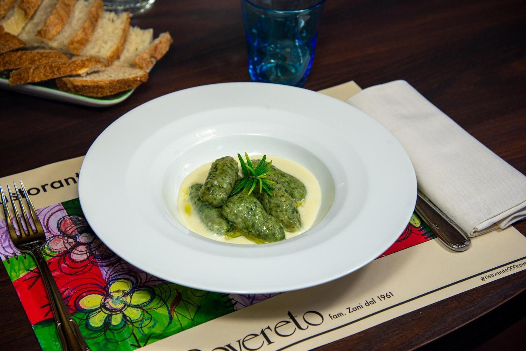 Hotel Rovereto Роверето Екстериор снимка
